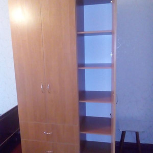 Шкаф недорогой с глухими дверями в Горловке